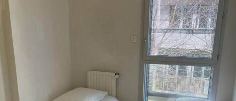 1 soverom, wi-fi (inkludert) og sengetøy