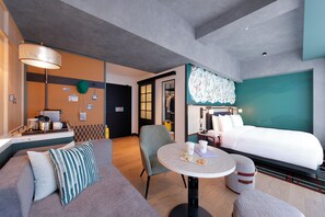 ห้องดีลักซ์, เตียงคิงไซส์ 1 เตียง, วิวเมือง | ผ้านวมขนเป็ด, มินิบาร์ฟรี, ตู้นิรภัยในห้องพัก, โต๊ะทำงาน