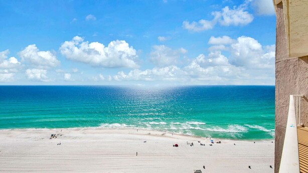 A beach with clear turquoise waters and a sandy shore. - Dunes of Panama 2002e (Panama City Beach)