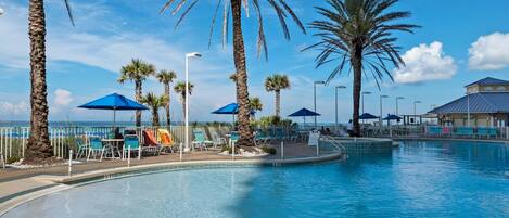 Appart'hôtel, plusieurs lits (Boardwalk 1502) | Piscine