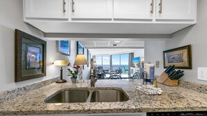 콘도, 킹사이즈침대 1개 및 소파베드 (Windward 604 at Edgewater) | 내부