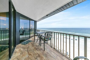 Appart'hÎtel, 1 trÚs grand lit et 1 canapé-lit (Windward 604 at Edgewater) | Restauration extérieure