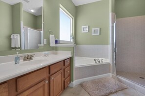 Condo, Multiple Beds (Vista del Mar I Ocean Overlook 302) | Bathroom | Towels, soap, toilet paper