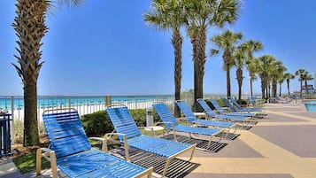 Apartment, Mehrere Betten (Sterling Reef 802) | Terrasse/Patio