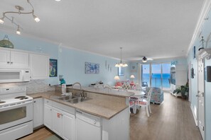 Leilighet, flere senger (Twin Palms 1201) | Eget kjøkken | Ovn og brødrister