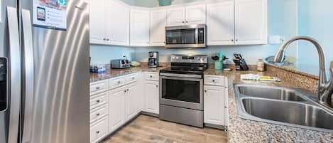 Condo, Multiple Beds (Ocean Villa 1406) | Private kitchen | Oven, toaster