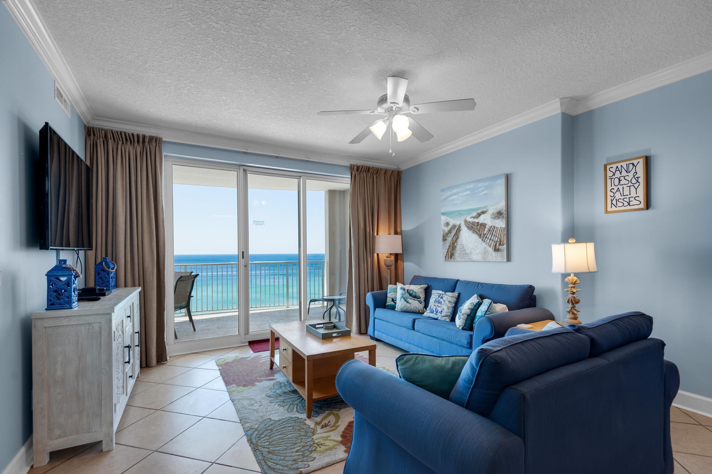 Apartment, Mehrere Betten (Ocean Villa 1101) | Wohnbereich