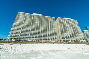 Apartment, 1 King-Bett und Schlafsofa (Majestic Beach Towers 2-2003) | Außenbereich