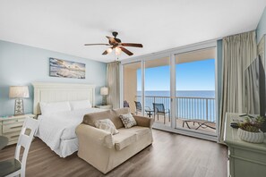 Living area - Majestic Beach Towers 1-609 (Panama City Beach)