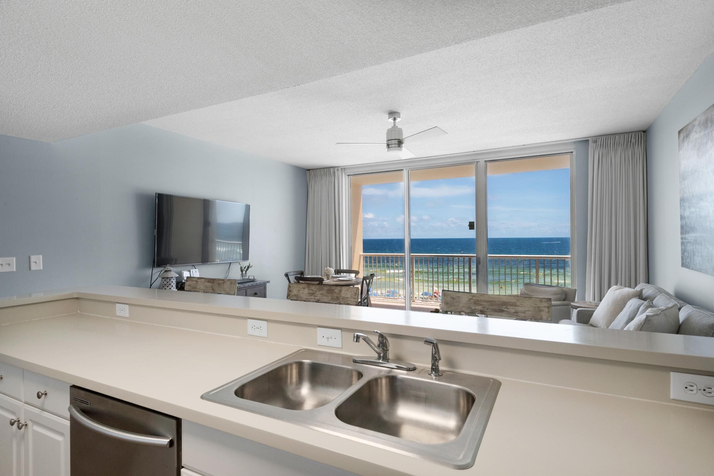 Appartamento, 1 letto king con divano letto (Majestic Beach Towers 1-314) | Interni