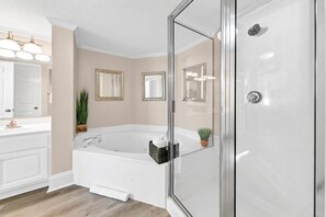 Condo, Multiple Beds (Majestic Beach Towers 1-301) | Bathroom - Majestic Beach Towers 1-301 (Panama City Beach)