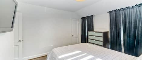 Desk, iron/ironing board, free WiFi, bed sheets
