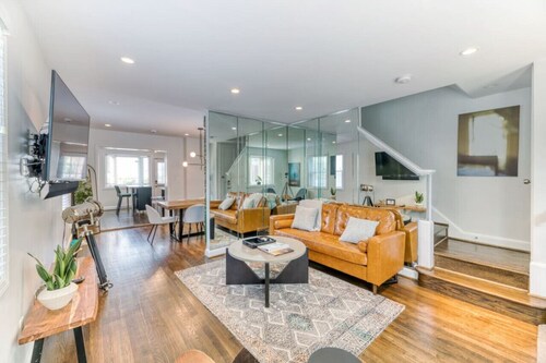 A peaceful 8-guest home nestled beside Fort Dupont Park