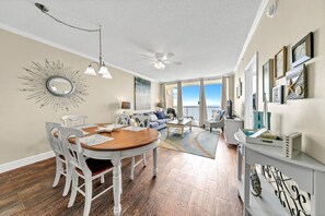 公寓式客房, 多张床 (Majestic Beach Towers 1-1803) | 住宿内部