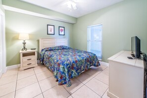Appart'hÎtel, 1 grand lit et 1 canapé-lit (Majestic Beach Towers 1-1706)