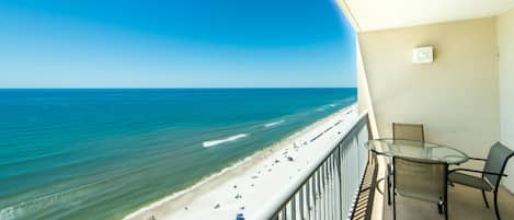 公寓客房, 1 張特大雙人床和 1 張沙發床 (Majestic Beach Towers 1-1615) | 住宿一隅