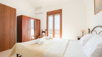 3 bedrooms, hypo-allergenic bedding, individually decorated