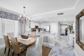 Condo, Multiple Beds (Grandview East 405) | Dining