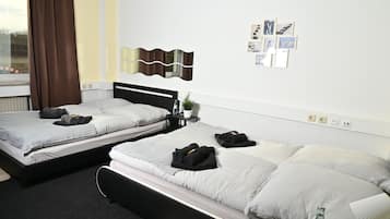 Individually furnished, laptop workspace, free WiFi, bed sheets