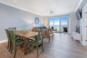 Apartment, Mehrere Betten (Grandview East 1203) | Innenbereich