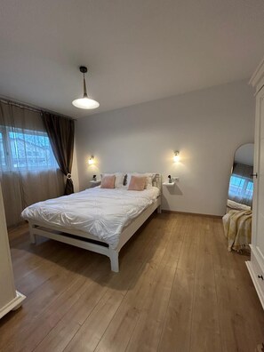1 chambre, bureau, fer et planche à repasser, accès au Wi-Fi (inclus)