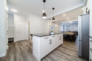 Interior - Beautiful Newly Built House - Downtown Edmonton (Edmonton)