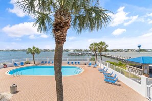 Condo, várias camas (SeaSpray Riverside 214) | Piscina