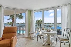 Interior - Seaspray Riverside 214 (Pensacola)