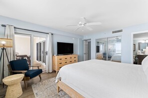 Apartamento, varias camas (Sandy Key 335) | Tabla de planchar con plancha y wifi