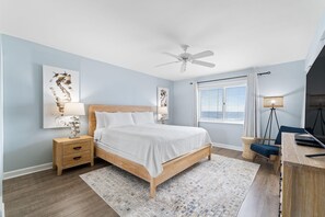 公寓式客房, 多张床 (Sandy Key 335) | 2 多间卧室、熨斗/熨衣板、WiFi