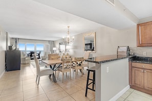Dining - Sandy Key 335 (Pensacola)