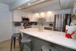 Condo, Multiple Beds (SeaSpray West 304- Gulf Front) | Private kitchen