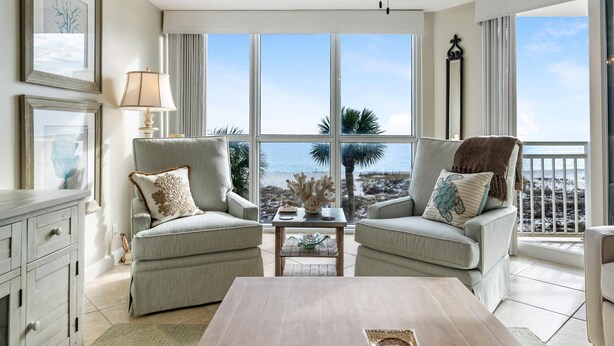 Condo, nhiều giường (SeaSpray West 304- Gulf Front) | Khu phòng khách