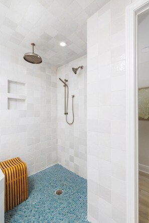 Condo, Multiple Beds (Spanish Key 603) | Bathroom | Free toiletries, shampoo, toilet paper