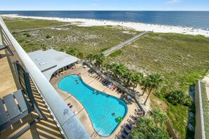 Leilighet, flere senger (Tidewater 609) | Basseng | Innendørsbasseng og utendørsbasseng