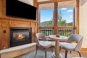 Interior - The Aspen Mountain Residences 30ABC - 3 bedroom Residence (Aspen)