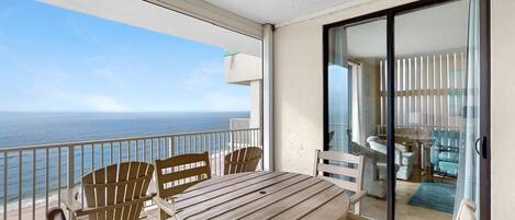 Apartamento, varias camas (Shoalwater 1204) | Restaurante al aire libre