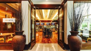 Dining - Amalz # 5, MGM Signature 2 Bedroom Balcony Suites ! (Las Vegas)