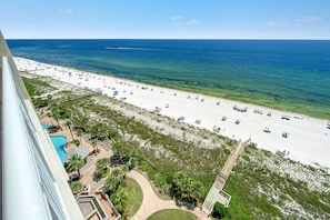Condo, varias camas (Indigo West 1403) | Playa | En la playa 