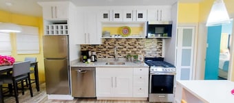 Hawks Nest  Boutique Family Suite 2BD 1BT W/D