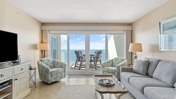 Leilighet, flere senger (Sandy Key 825) | Oppholdsområde | TV