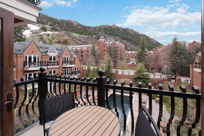 Outdoor dining - The Aspen Mountain Residences 36AB - 2 Bedroom Residence (Aspen)