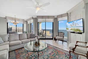 Living area - Phoenix Viii 1506 (Orange Beach)