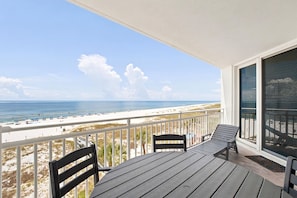 Apartment, Mehrere Betten (SeaSpray West 503- Gulf Front) | Speisen im Freien