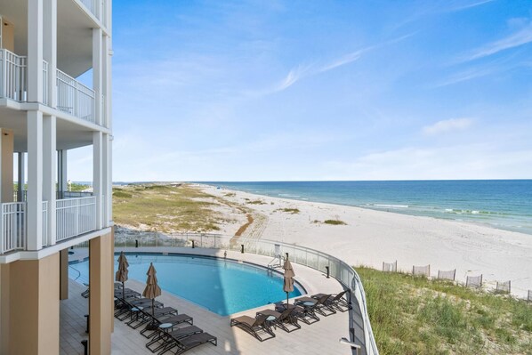 Condo, várias camas (Vista Del Mar 206) | Piscina | Piscina interna