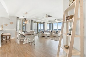 Interior - La Playa 301 (Pensacola)