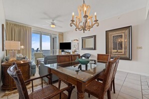 Apartment, Mehrere Betten (Spanish Key 404) | Speisen