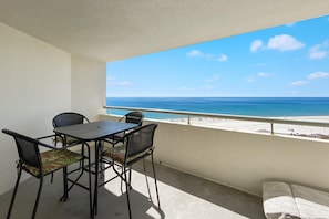 Condo, 1 cama King e sofá-cama (Perdido Sun 712) | Opções para refeição ao ar livre