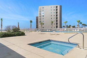 Condo, 1 cama King e sofá-cama (Perdido Sun 712) | Piscina | Piscina interna, piscina externa
