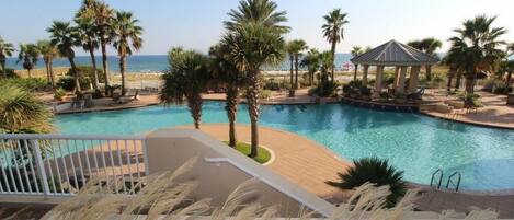 Appart'hôtel, plusieurs lits (Indigo East 901 + Den w/Cabana !) | Piscine